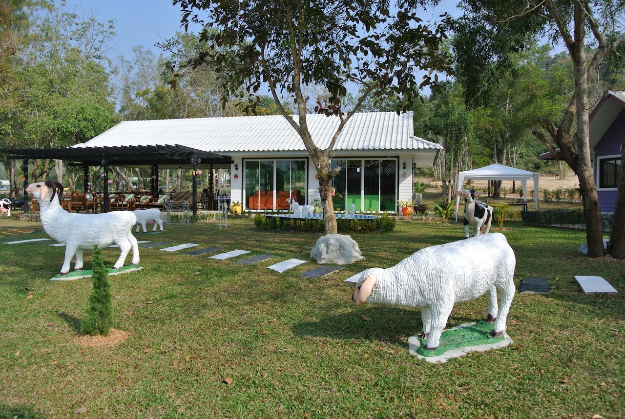 ไร่สุขแสงจันทร์ รีสอร์ท แก่งกระจาน ภายนอก รูปภาพ